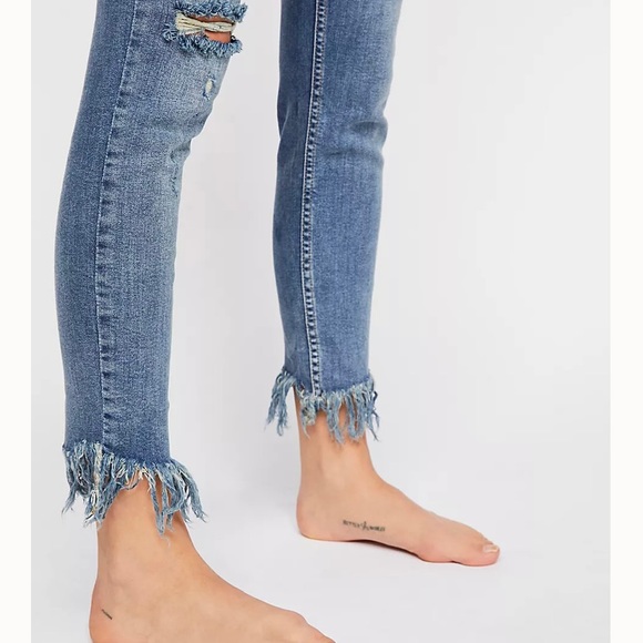 Free People Great Heights Frayed Skinny Jeans - Picture 2 of 9